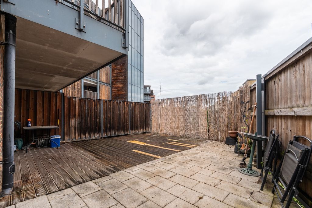 Property photo 1 of 19 4442180