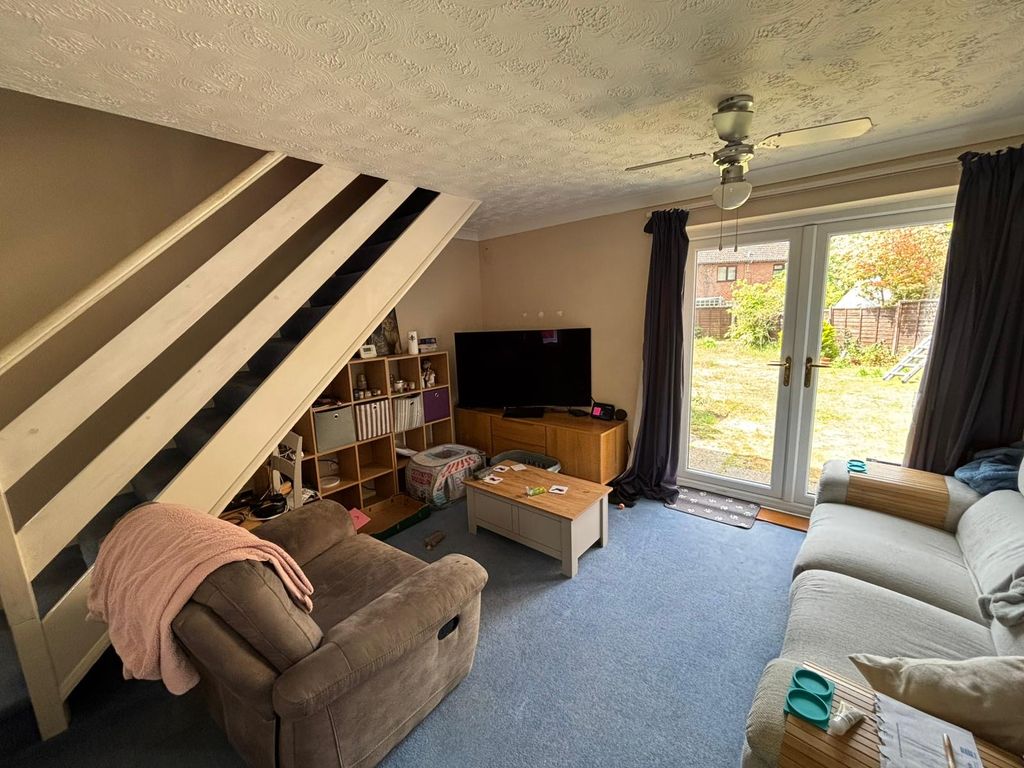 Property photo 2 of 8