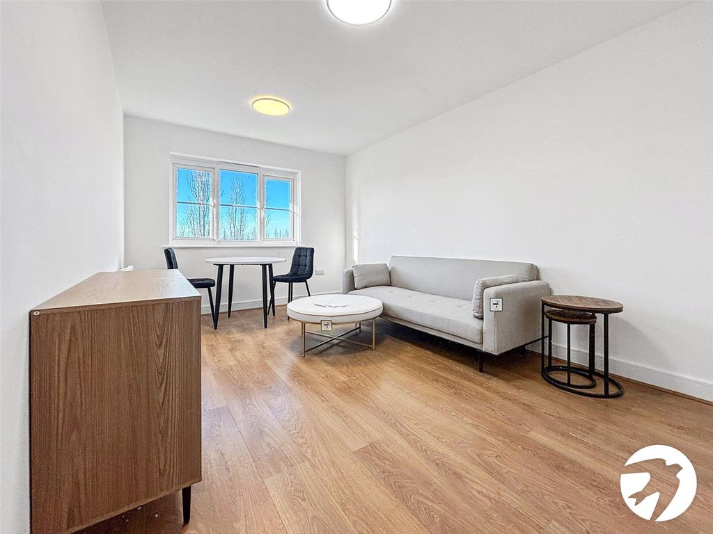 Property photo 2 of 8 Reception Room