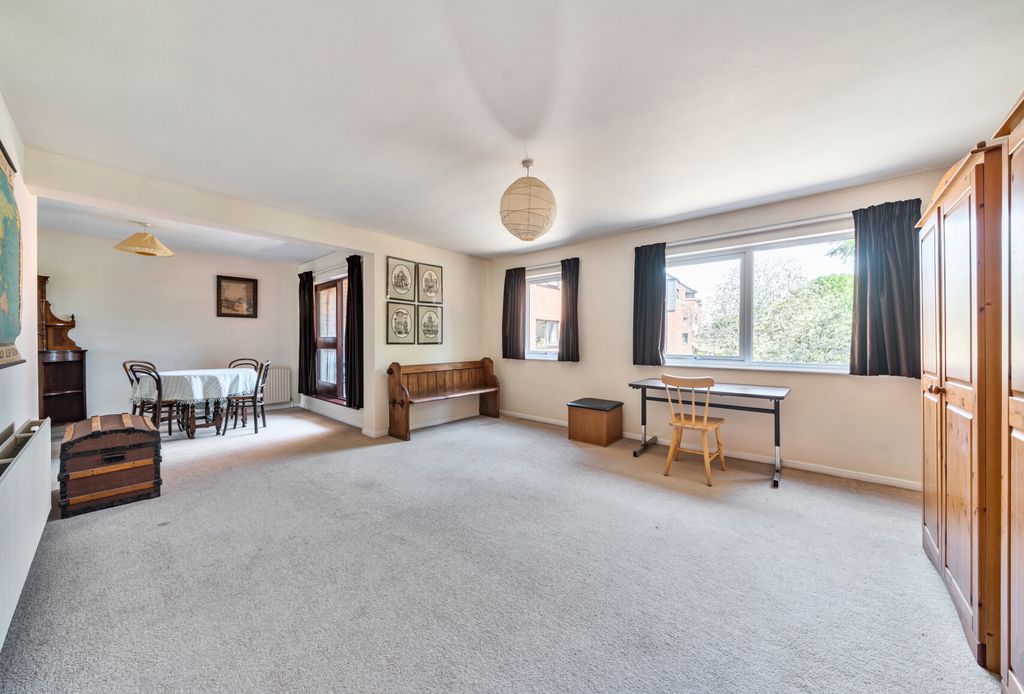 Property photo 2 of 17 1483917-16-6A5646...