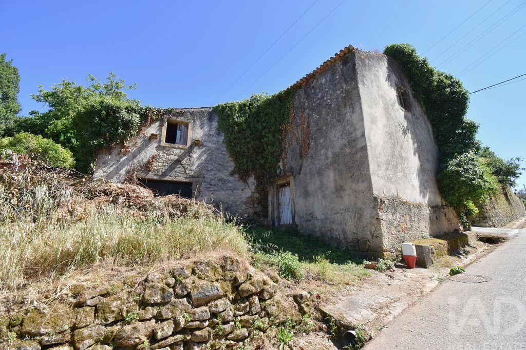 Property photo 1 of 28