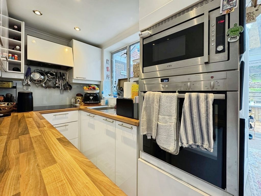 Property photo 3 of 16 Pbox-Img.Jpg