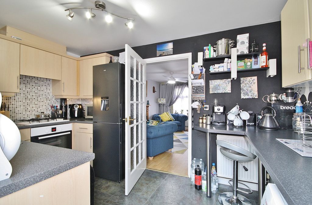 Property photo 3 of 13