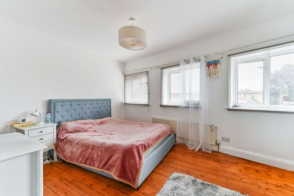 Property photo 2 of 4