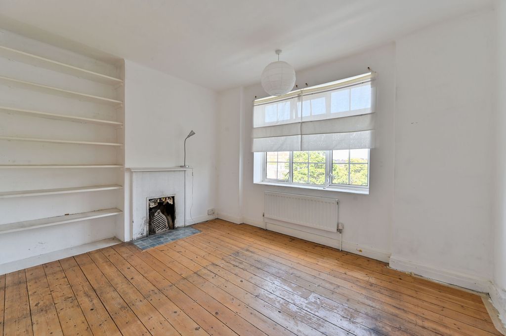 Property photo 3 of 10