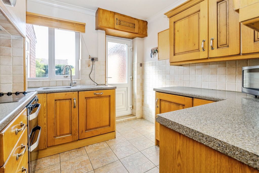 Property photo 3 of 21