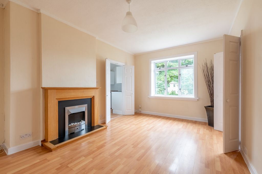 Property photo 3 of 27