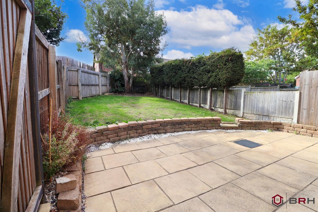Property photo 2 of 23