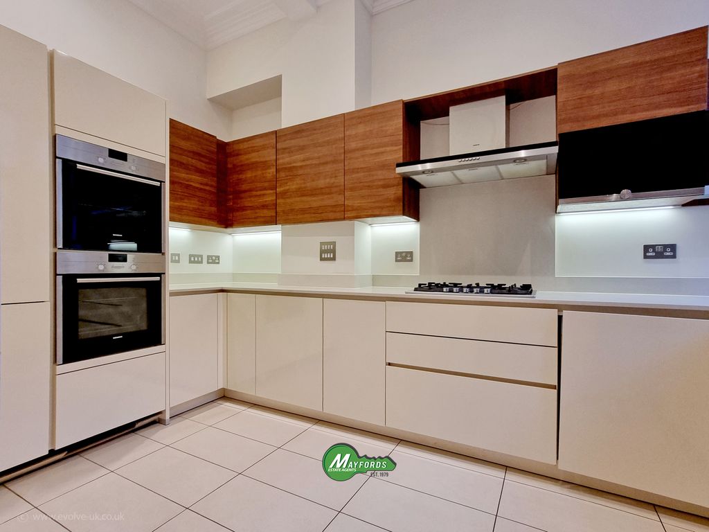 Property photo 1 of 27 Four Bedroom Apartment For Sale
