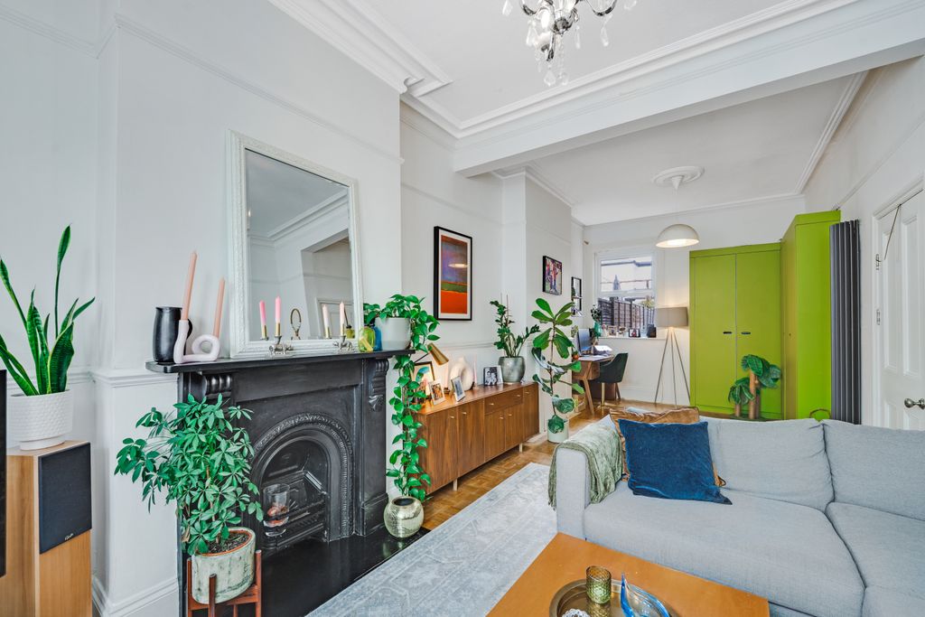 Property photo 3 of 13