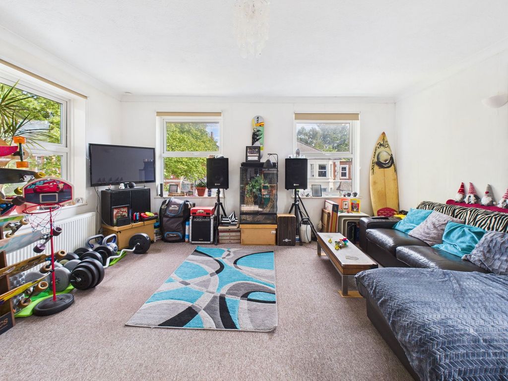 Property photo 3 of 8