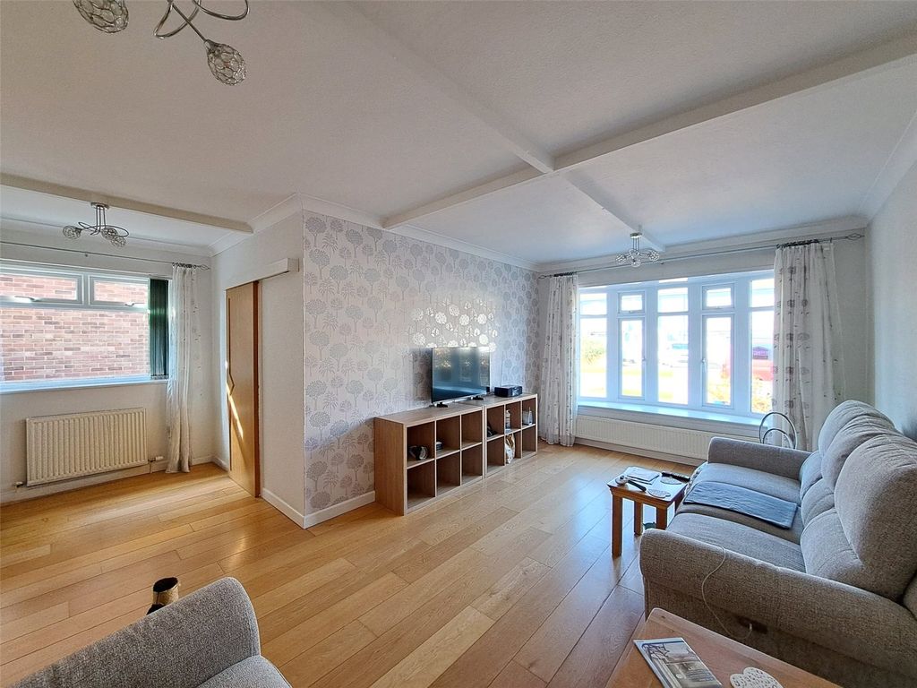 Property photo 3 of 24 Picture No. 39