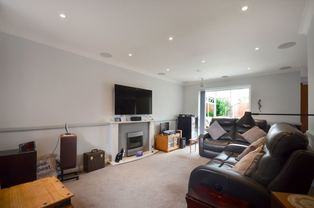 Property photo 3 of 13