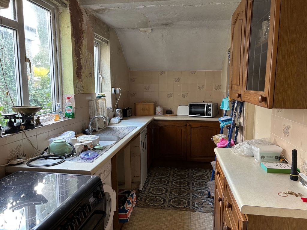 Property photo 3 of 4