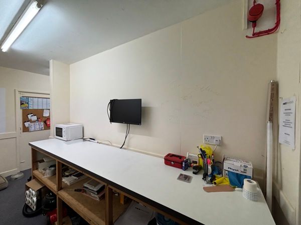 Property photo 3 of 6 Photo 1