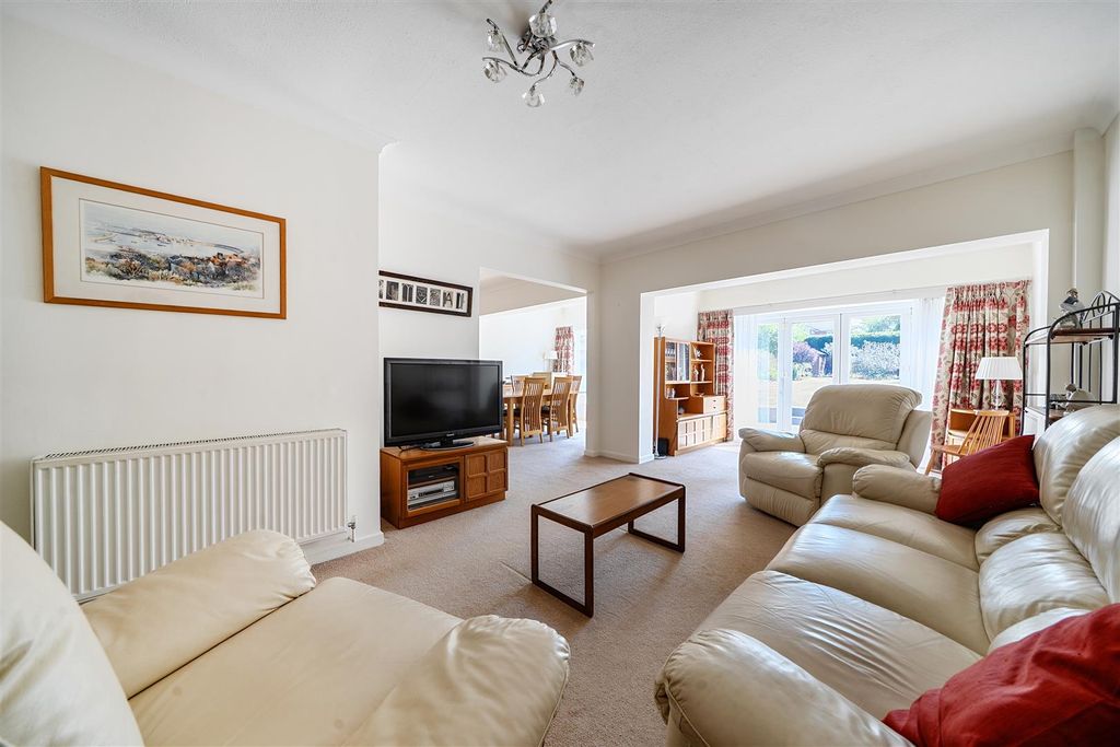 Property photo 3 of 20 1507903-12-6A7B1E41Bf831.Jpg