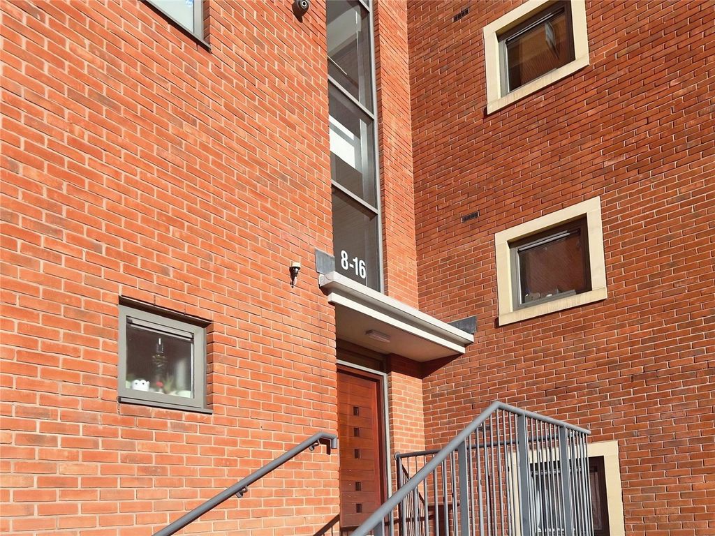 Property photo 2 of 12 Front