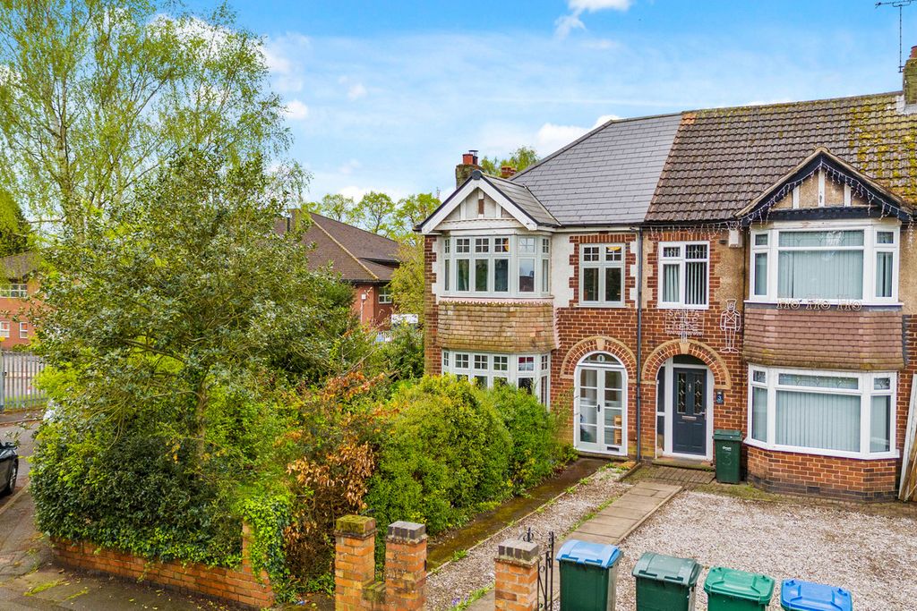 Property photo 2 of 18