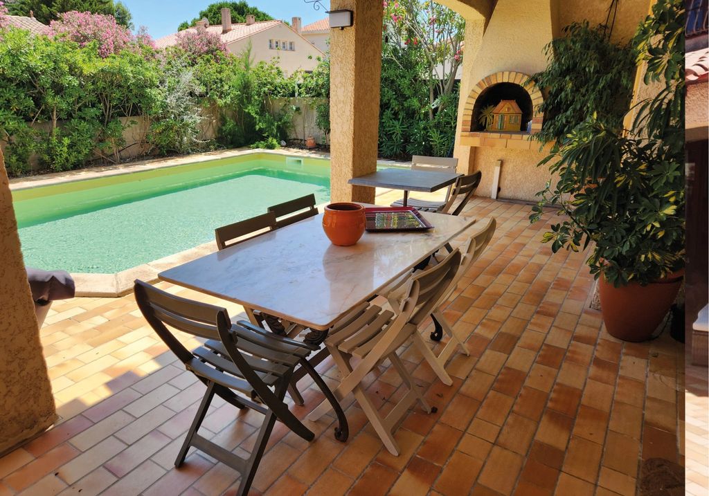 Property photo 2 of 20