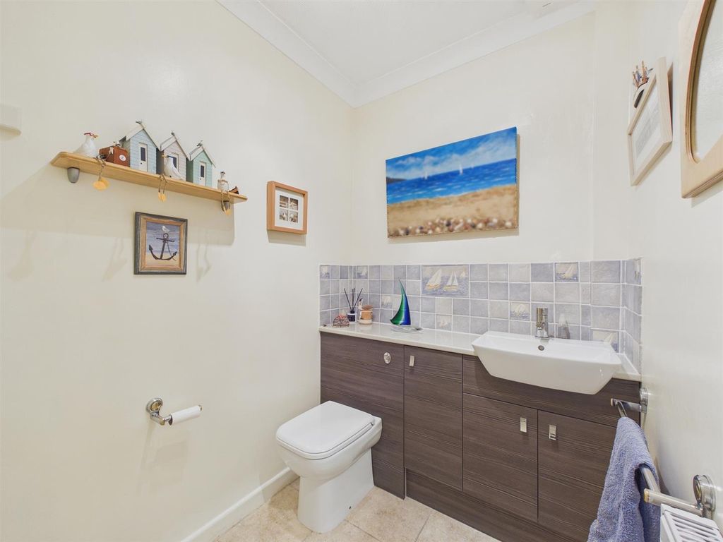 Additional image 18 of 5 bed detached house for saleRhydd Close, Barnards Green, Malvern WR14