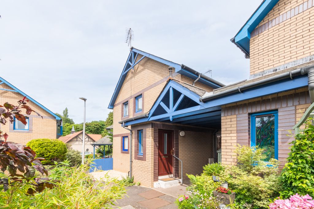 Property photo 1 of 39
