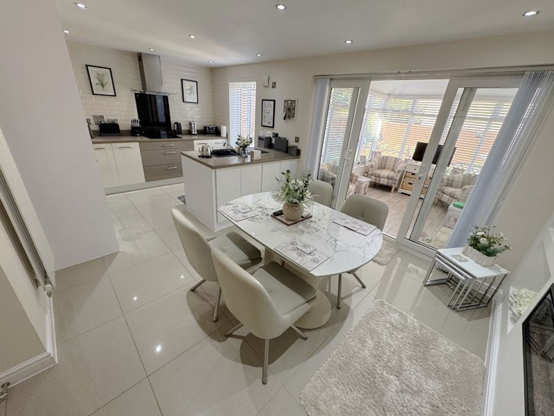 Property photo 3 of 40 Family Dining Kitchen