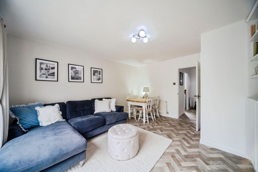 Property photo 3 of 17