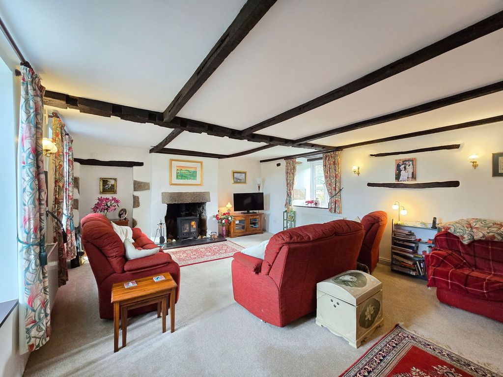 Property photo 2 of 27