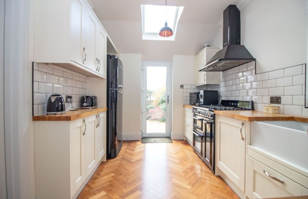 Property photo 3 of 36