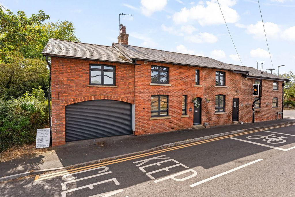 Property photo 1 of 37