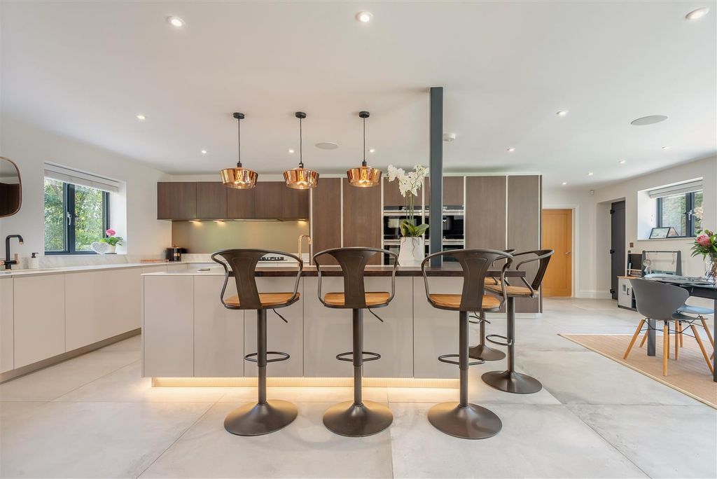 Additional image 11 of 7 bed detached house for saleThe Moorlands, Four Oaks Estate B74