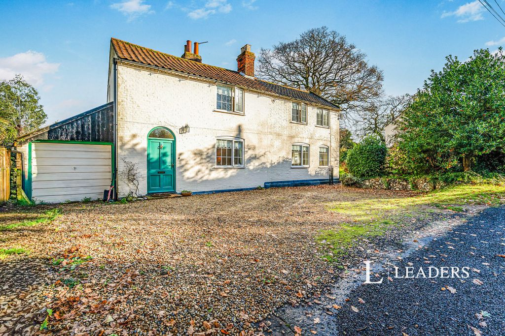 Property photo 1 of 10 Front
