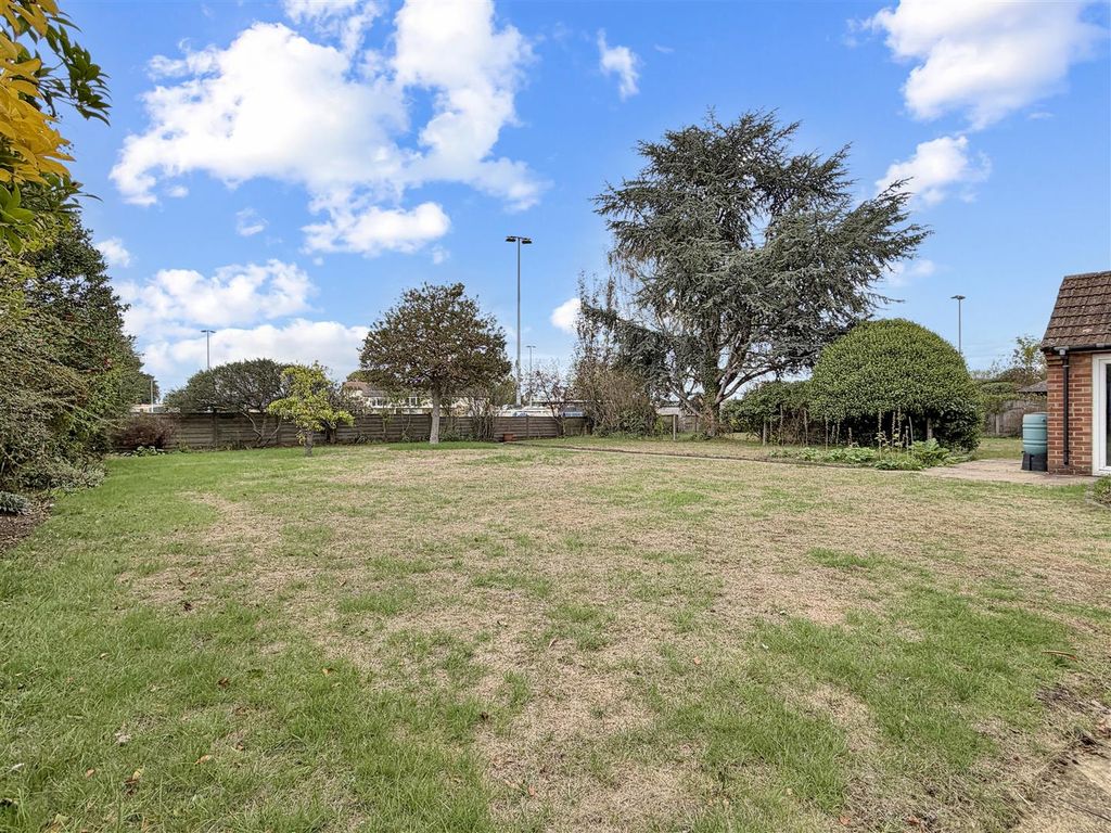 Property photo 3 of 17 Generous Rear Garden 608