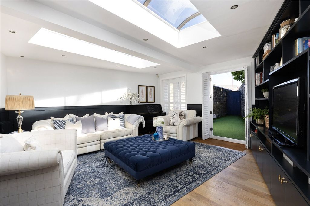 Property photo 2 of 12 Picture No. 19