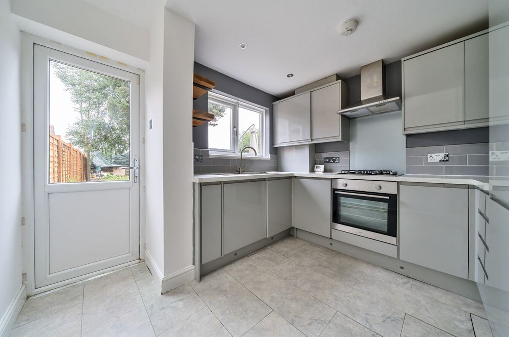 Property photo 2 of 20 1328824-5-6888E65...