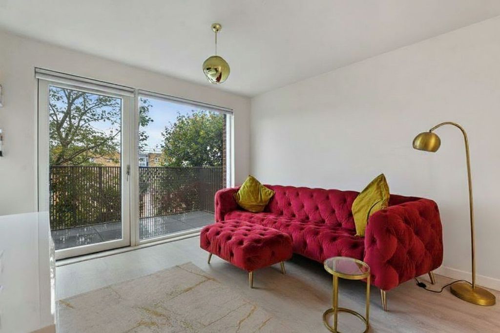 Property photo 2 of 7