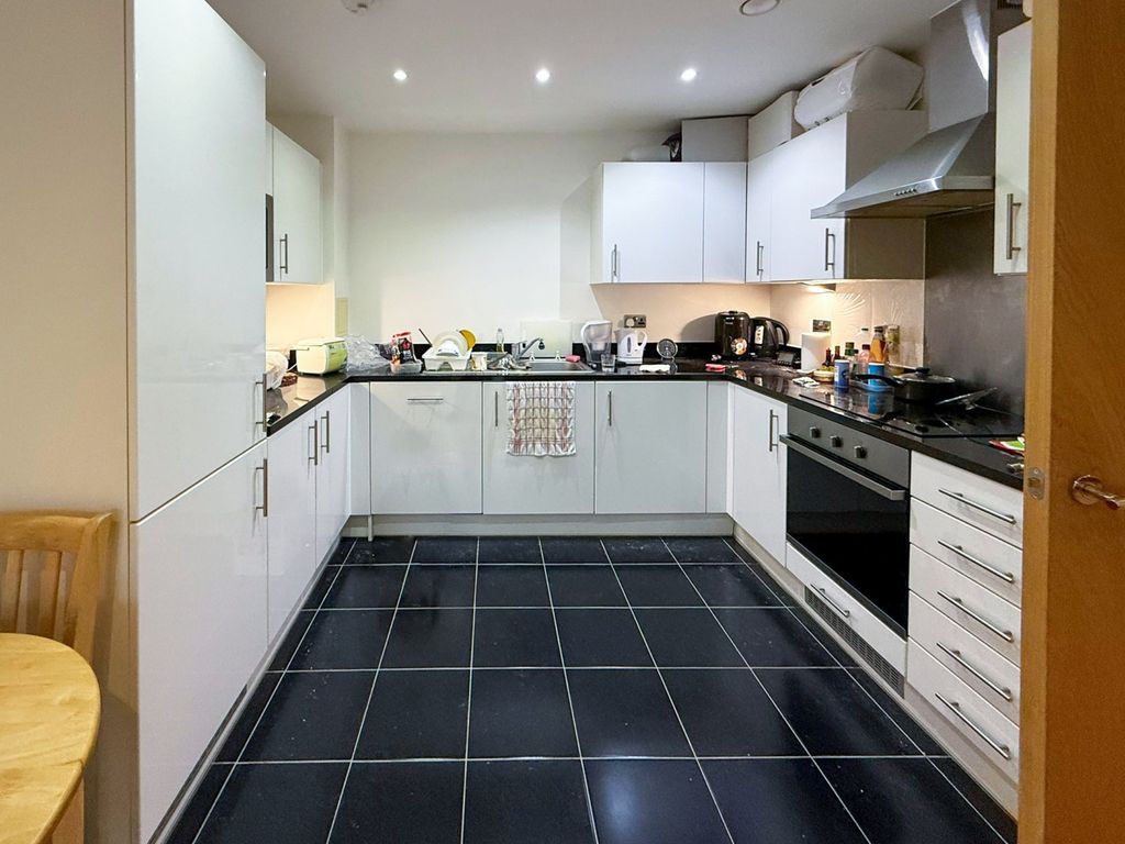 Property photo 1 of 9 Kitchen