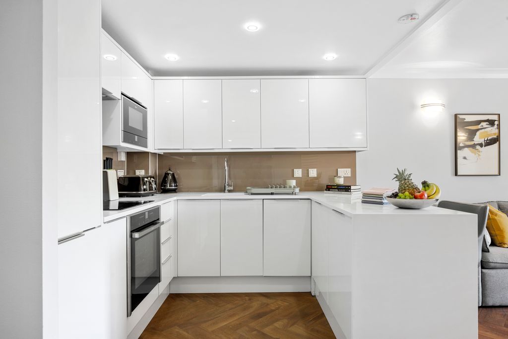 Property photo 3 of 59