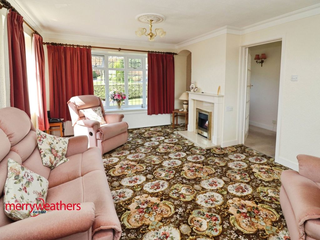 Property photo 2 of 16 Lounge/Dining Room