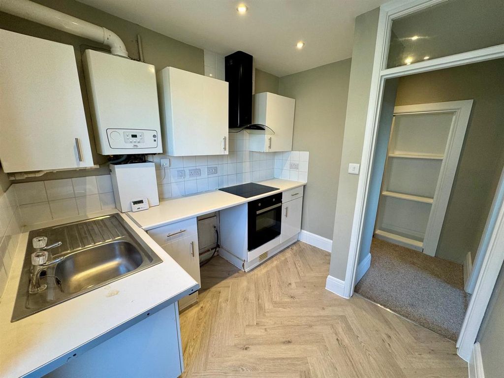 Property photo 2 of 15 Kitchen