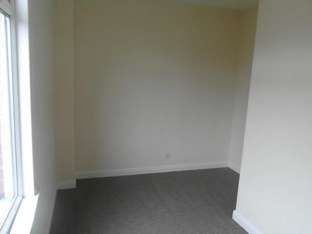 Property photo 3 of 7 48 Beaconsfield Bedroom.Jpg