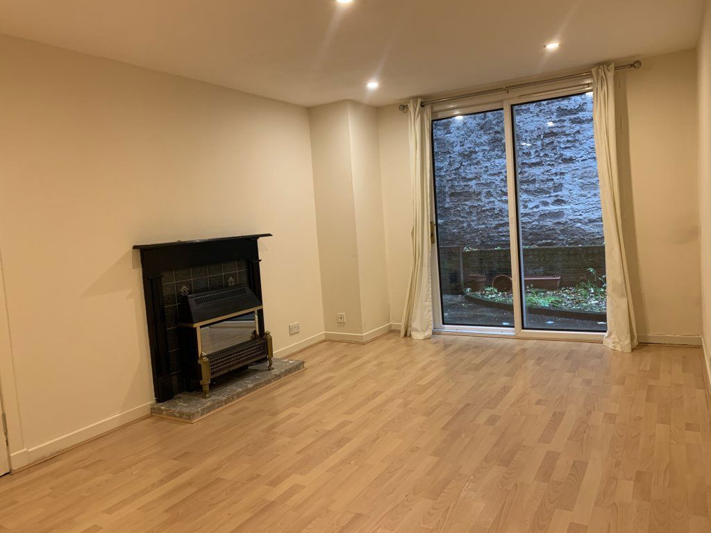 Property photo 2 of 8