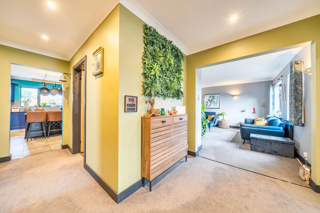 Property photo 3 of 18 1402288-9-69737142d516c