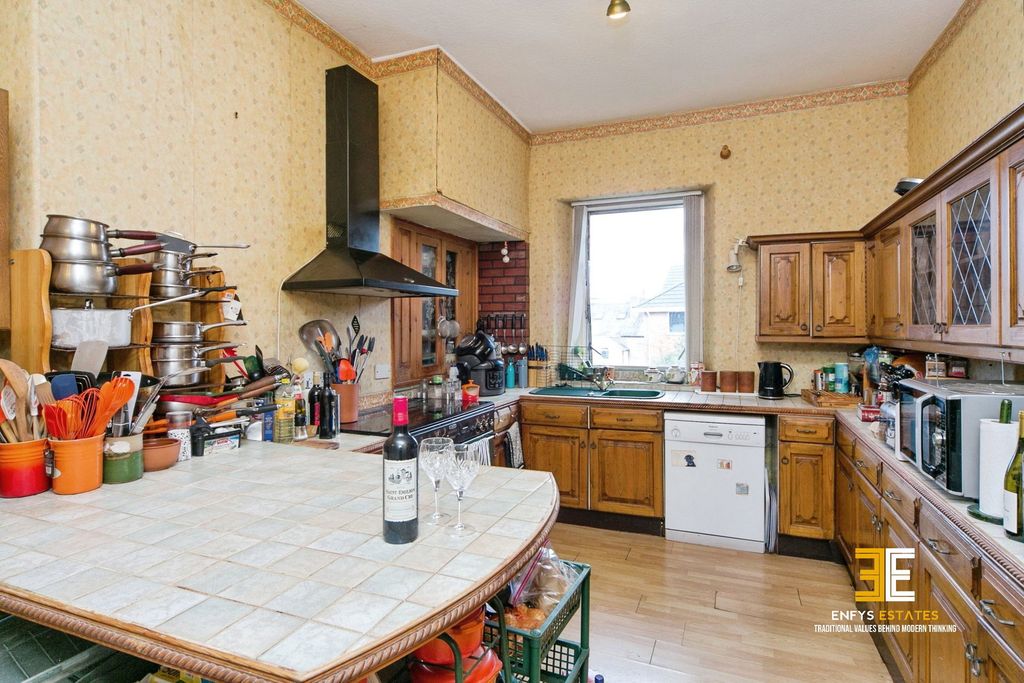 Additional image 5 of 8 bed end terrace house for saleMostyn Avenue, Craig Y Don LL30
