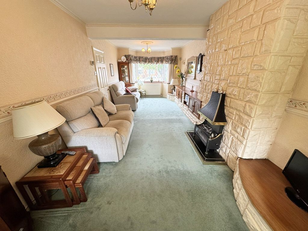 Property photo 3 of 14