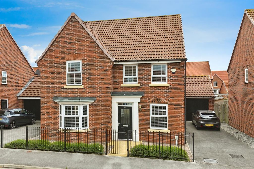Property photo 1 of 16 Front External