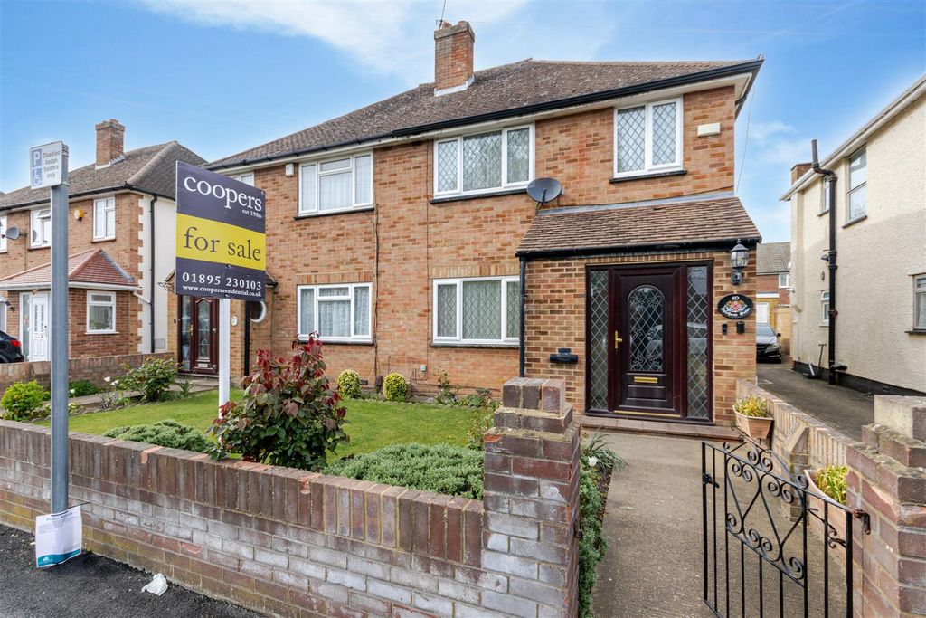 Property photo 1 of 21 Front External