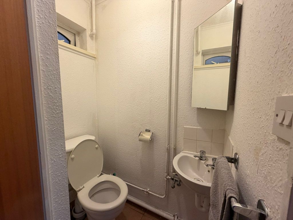 Property photo 2 of 11 Image