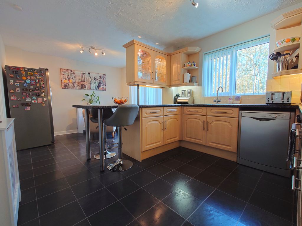 Property photo 3 of 38