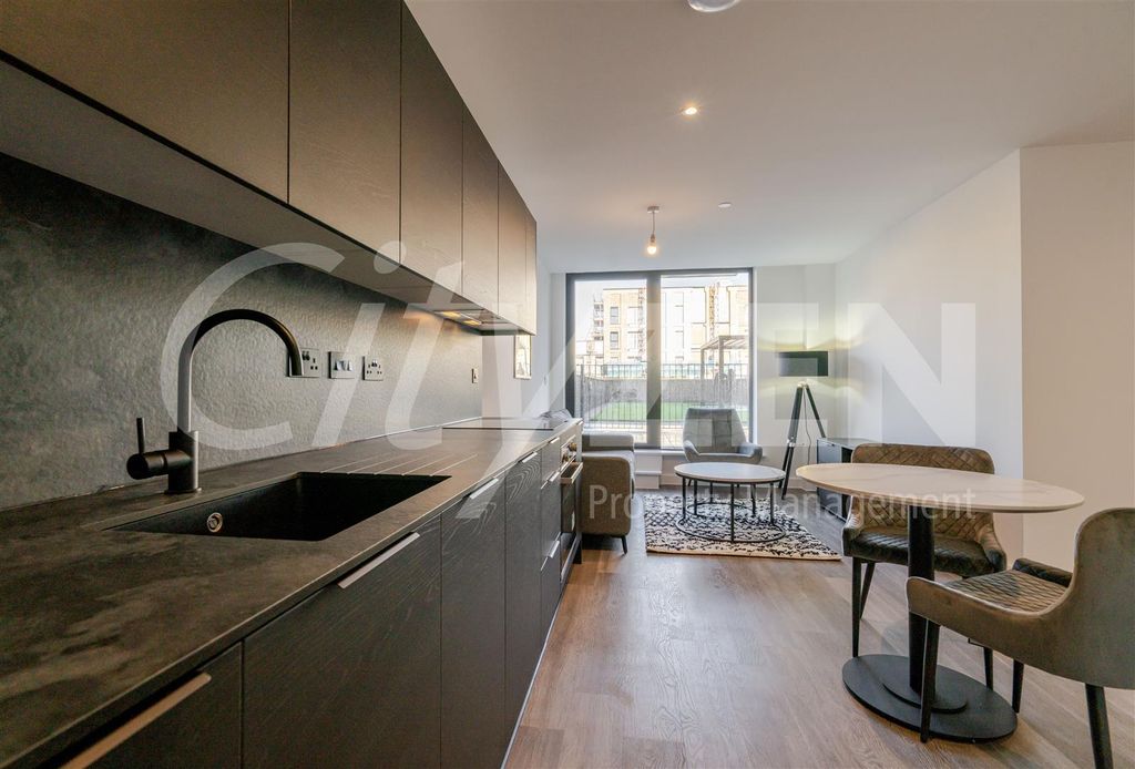 Property photo 3 of 13 Kitchen